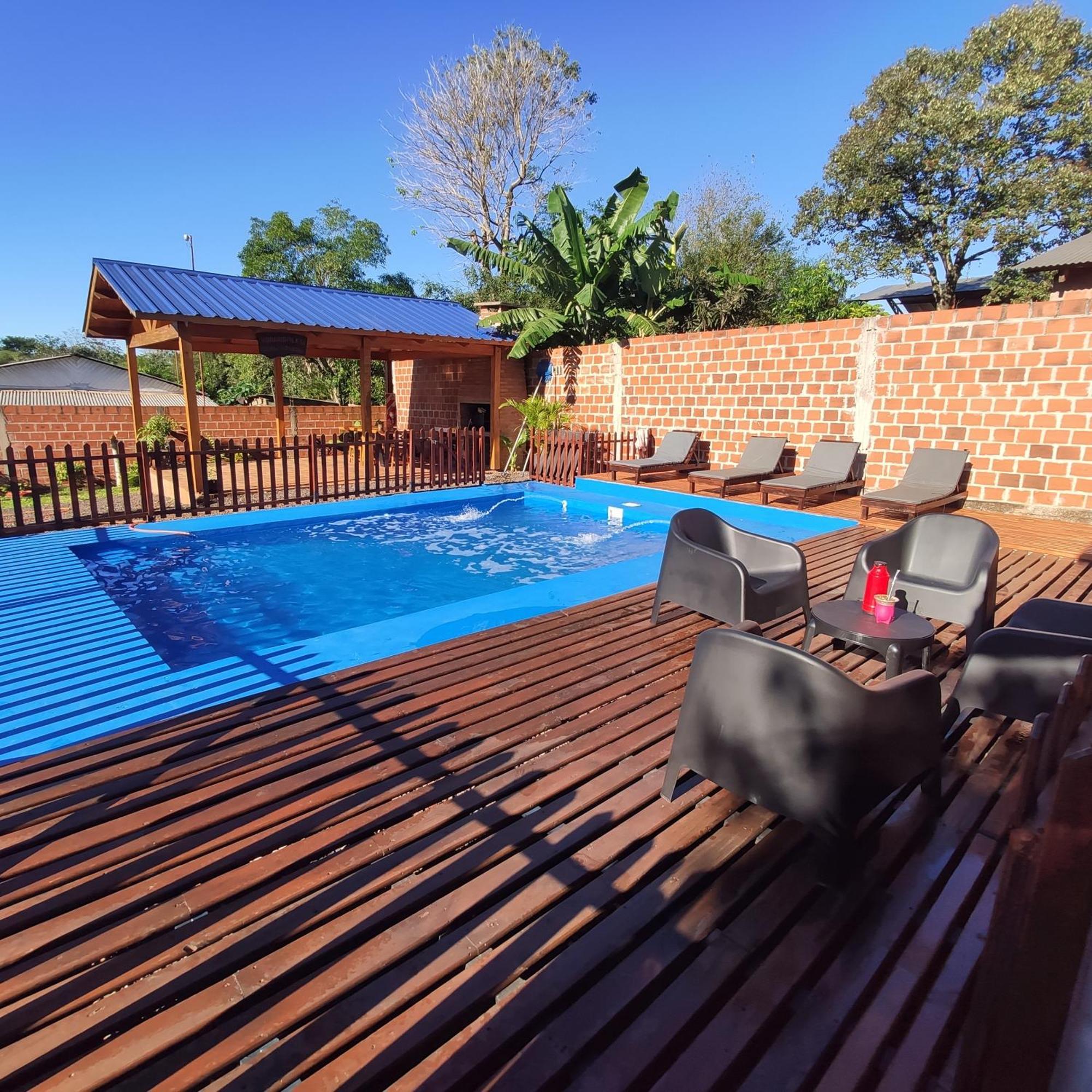 Cabanas La Amistad ปูแอร์โตอีกวาซู ภายนอก รูปภาพ